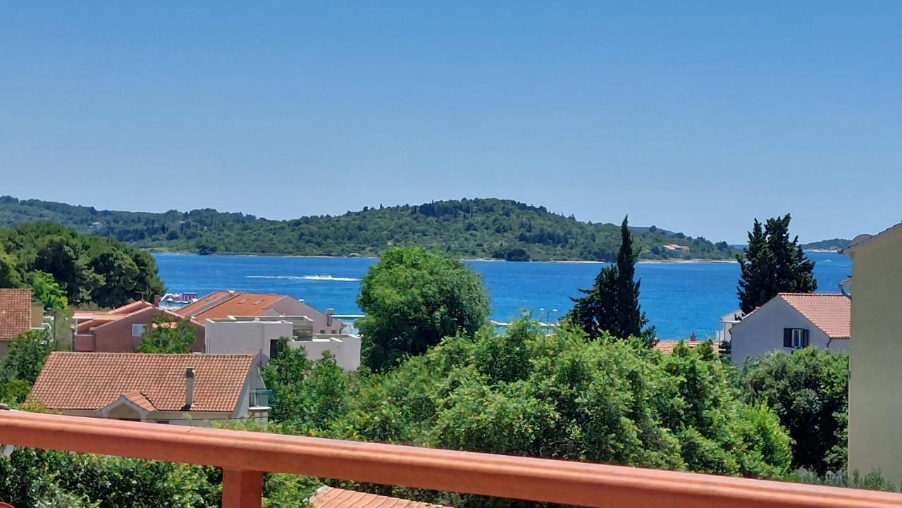 Sea Side Apartments Vodice Bagian luar foto