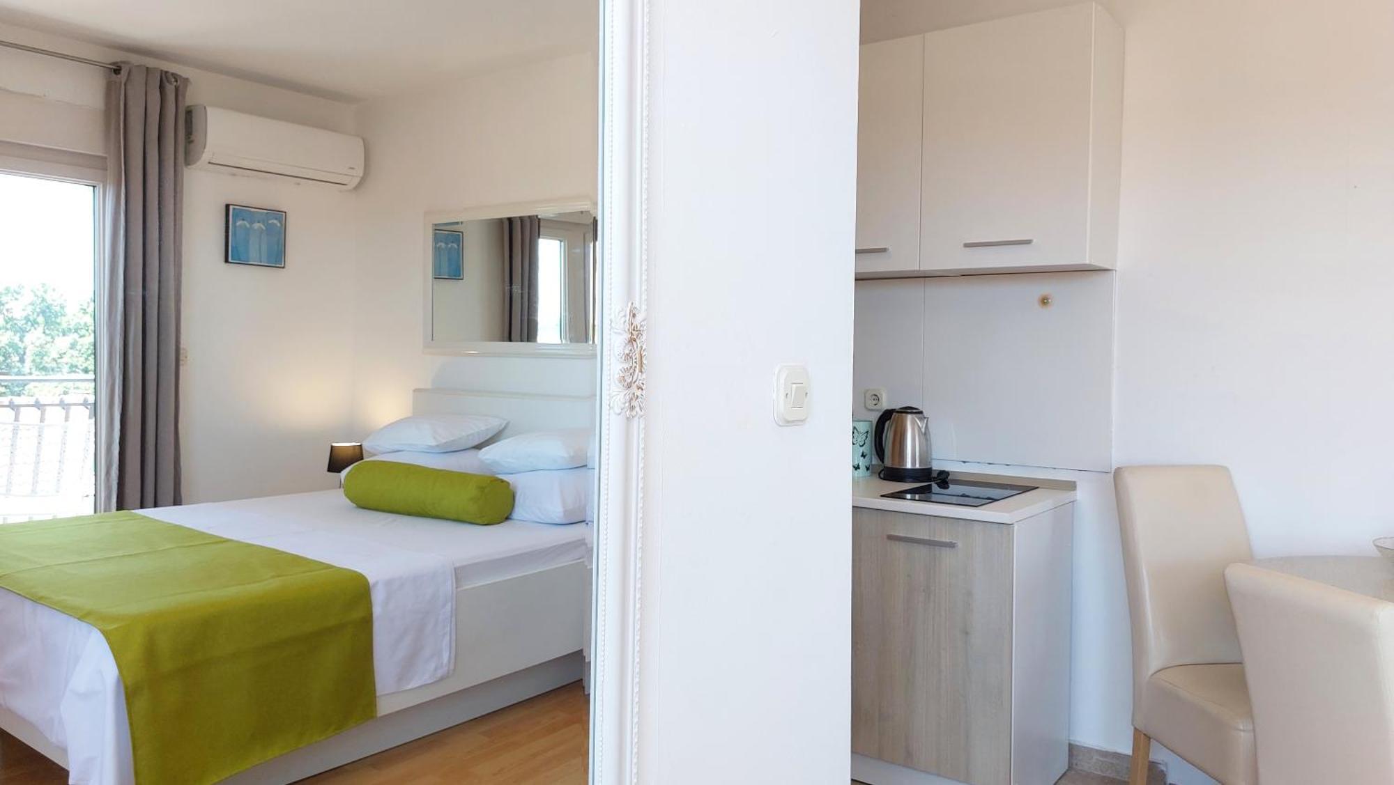 Sea Side Apartments Vodice Bagian luar foto