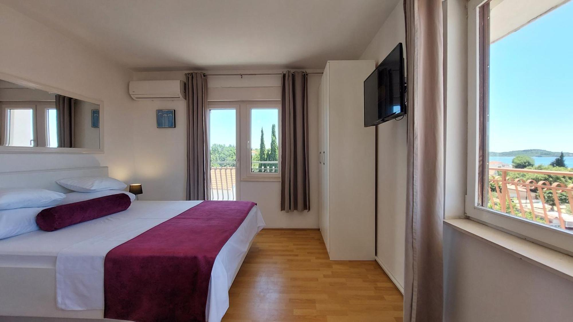 Sea Side Apartments Vodice Bagian luar foto