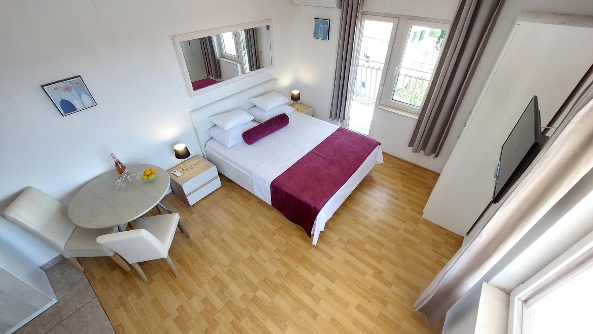 Sea Side Apartments Vodice Bagian luar foto
