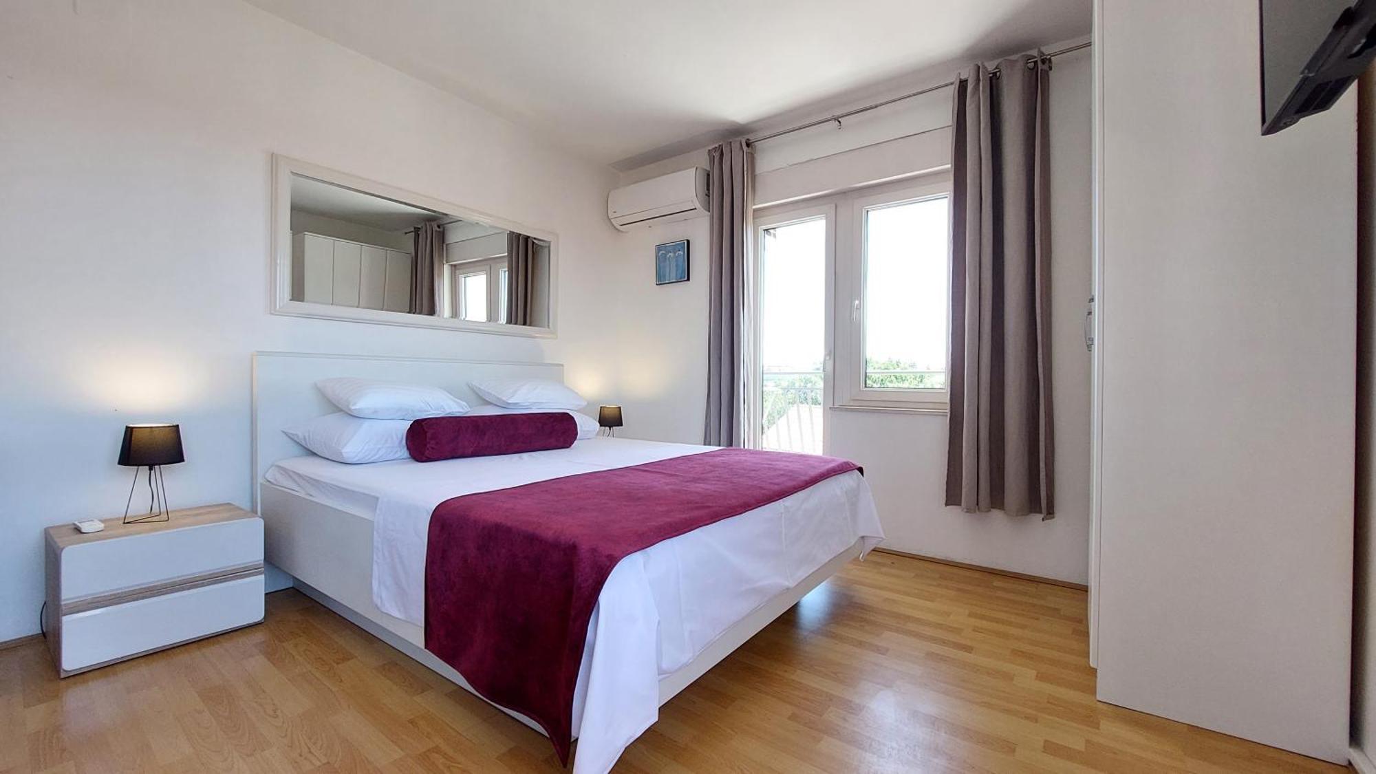 Sea Side Apartments Vodice Bagian luar foto